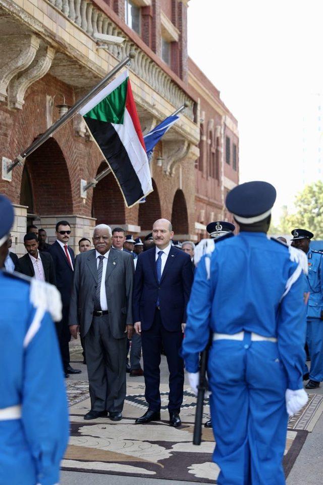 İçişleri Bakanı Soylu Sudan'da