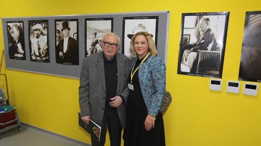 Kuşadası&rsquo;nda Atat&uuml;rk fotoğrafları sergisi a&ccedil;ıldı