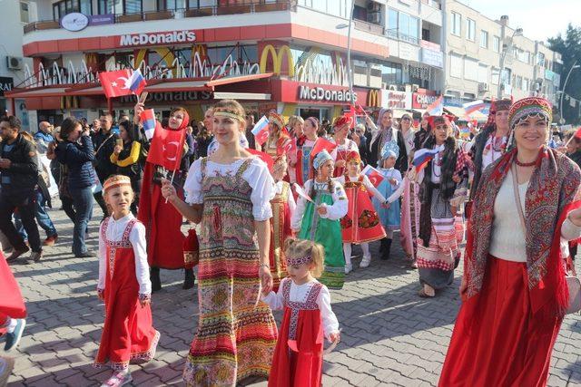 Marmaris’e festival hareketi