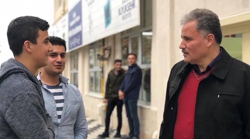 Milletvekili &Ccedil;akır, engelli &ccedil;ocuklarla buluştu