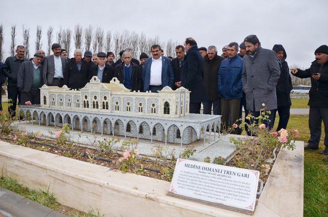 Seyitgazili muhtarlar Türk Dünyası Bilim Kültür ve Sanat Merkezi’nde