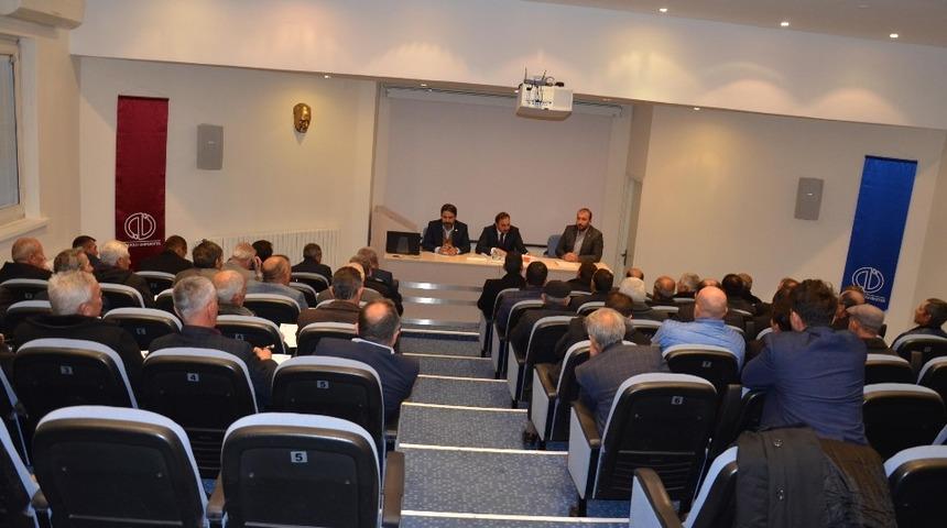 Seyitgazi Kaymakamı C&uuml;neyt Demirkol&rsquo;un muhtarlarla istişare toplantısı