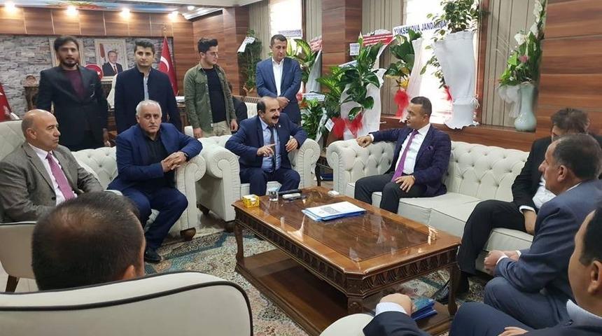 AK Parti Hakkari Milletvekili Husret Din&ccedil;&rsquo;ten Kaymakam Kend&uuml;zler&rsquo;e ziyaret