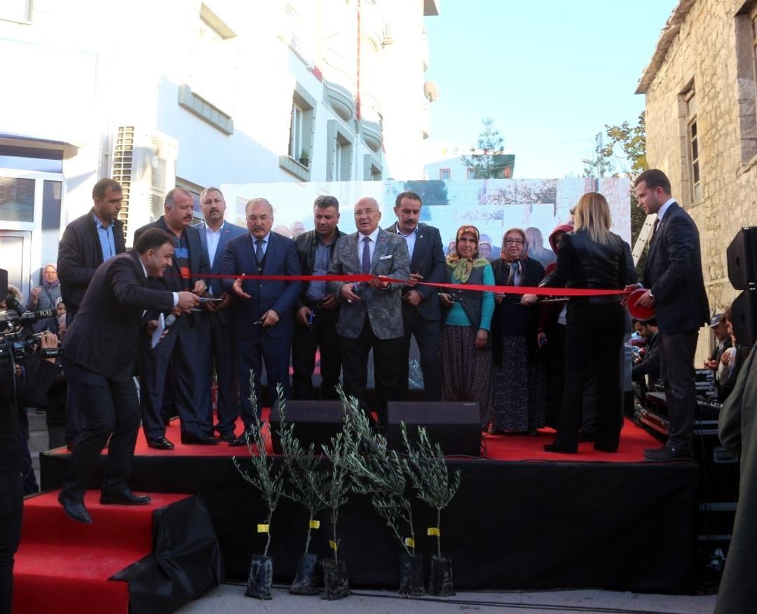 Başkan Kocamaz, Mut&rsquo;a yapılan hizmetlerin a&ccedil;ılışlarına katıldı