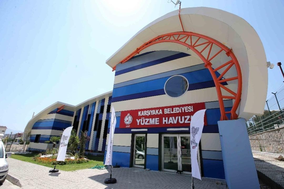 Karşıyaka&rsquo;nın y&uuml;zme havuzu &ccedil;ok sevildi