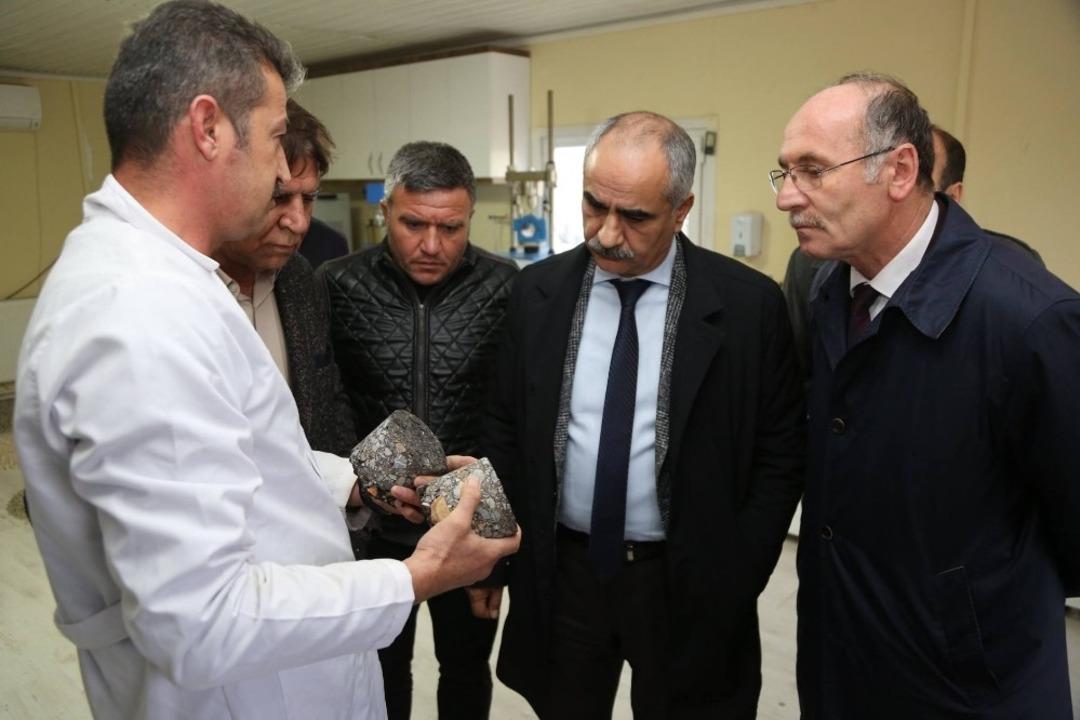 Başkan Aydın, yeni hizmet binalarını gezdi