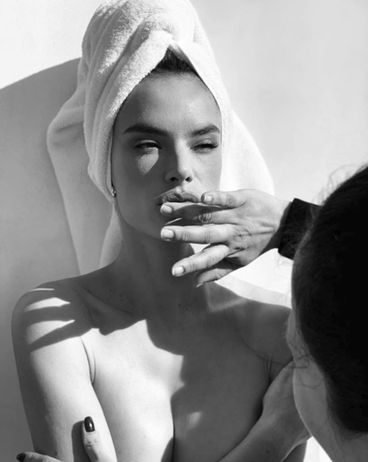 Alessandra böyle çağırdı: Sahile gidelim  G4