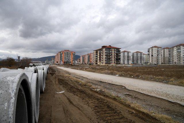 Isparta Belediyesi yarım bırakılan hatta el attı