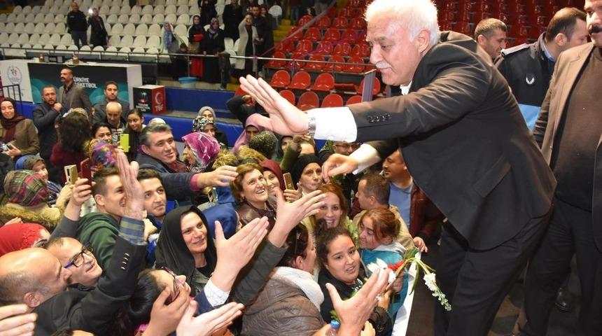 Hatipoğlu&rsquo;na Manisa&rsquo;da b&uuml;y&uuml;k ilgi