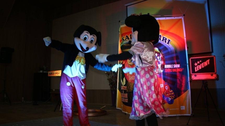 Oltulu &ccedil;ocuklar aileleriyle doyasıya eğlendi