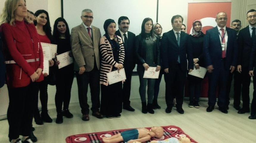 Kızılay&rsquo;dan annelere ilk yardım eğitimi