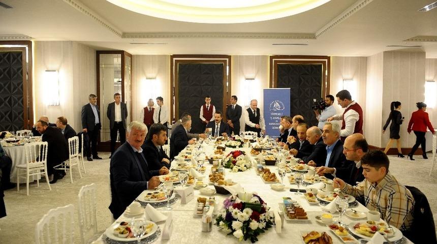 Bursa&rsquo;da S&uuml;rmeneli iş adamları ve b&uuml;rokratlar bir araya geldi