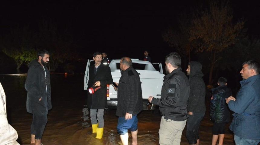 Derik ve Kızıltepe&rsquo;de hasar tespit &ccedil;alışmaları başlatıldı