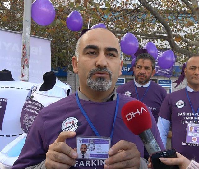 Hastalıklarına klozete oturarak dikkat &ccedil;ekmeye &ccedil;alıştılar 2