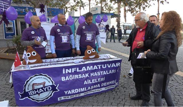 Hastalıklarına klozete oturarak dikkat &ccedil;ekmeye &ccedil;alıştılar 3