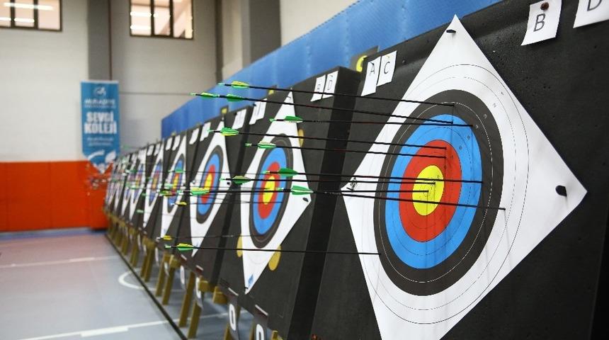 &Ouml;ğrenciler, Ok&ccedil;uluk Şampiyonası&rsquo;nda kıyasıya yarıştı