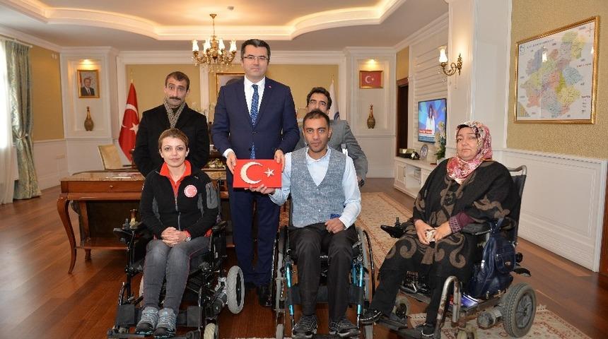 Vali Memiş&rsquo;ten &ldquo;D&uuml;nya Engelliler G&uuml;n&uuml;&rdquo; mesajı