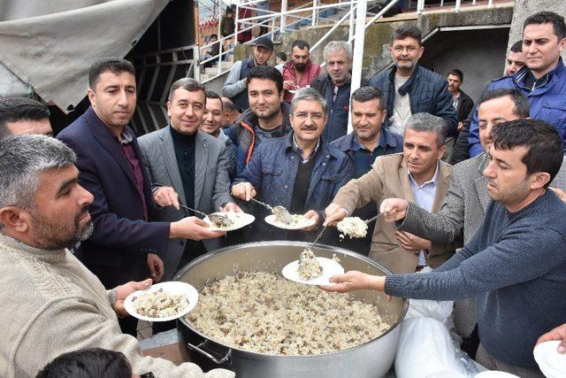 Kumluca’da develere havut giydirme töreni