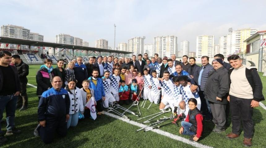 Gaziantep&rsquo;te Ampute sahası a&ccedil;ıldı