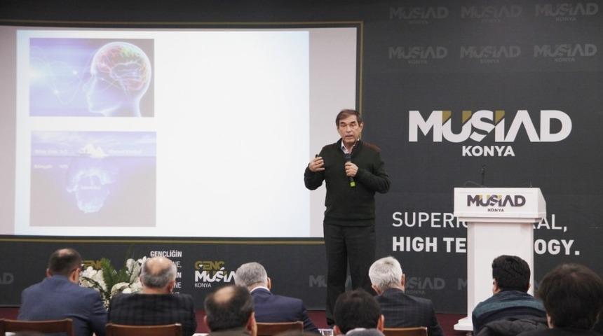 Stratejist -Yazar &Uuml;naldı şirketlerin hayatta kalma stratejilerini anlattı