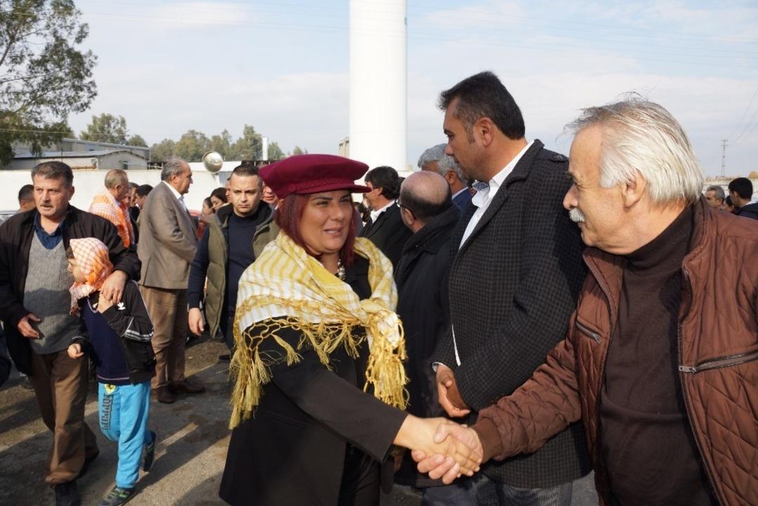 Başkan &Ccedil;er&ccedil;ioğlu, Ko&ccedil;arlı&rsquo;daki deve g&uuml;reşi şenliği&rsquo;ne katıldı