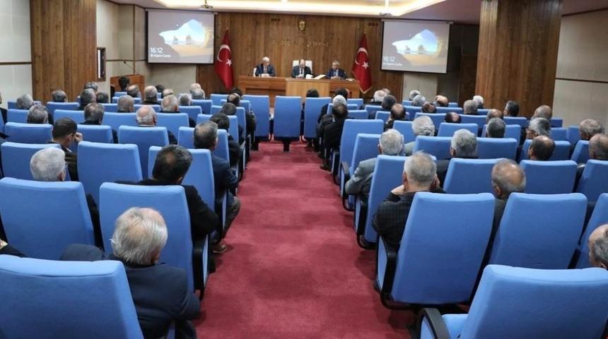 Vali Güner muhtarların sorun ve taleplerini dinledi