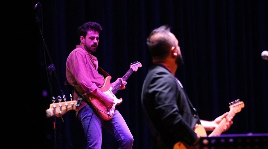 Gece Yolcuları&rsquo;ndan muhteşem konser