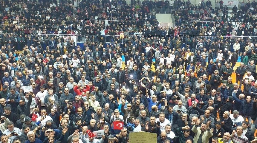 Bursa&rsquo;da EYT&rsquo;liler spor salonuna sığmadı