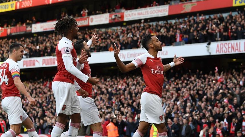 İngiltere'de olaylı derbi! 6 gol ve kırmızı kart...