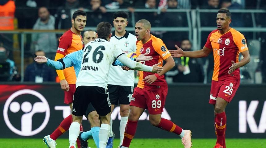 Beşiktaş - Galatasaray derbisinde Fernando sarı kart g&ouml;rd&uuml; ve cezalı duruma d&uuml;şt&uuml;