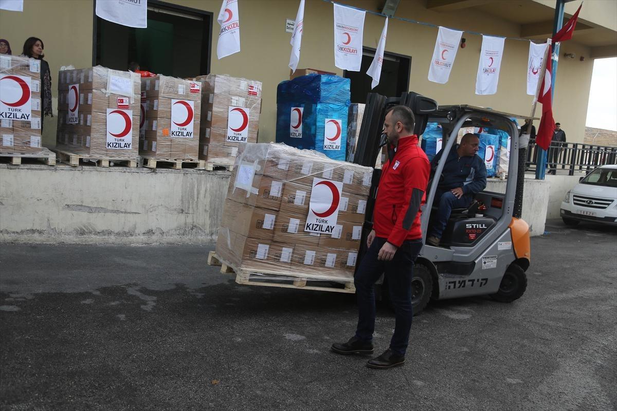 T&uuml;rk Kızılayı'nın 8.5 tonluk ila&ccedil; yardımı yola &ccedil;ıktı 