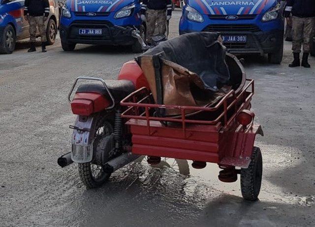 Sepetli motorla hırsızlık yapan 2 şüpheli yakalandı