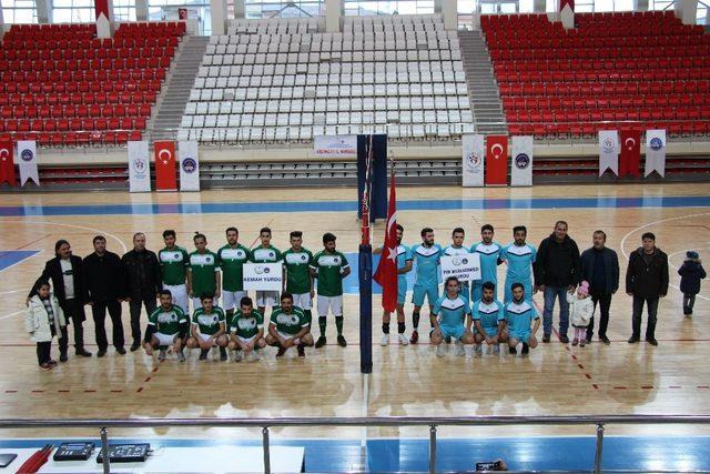 KYK’lı gençler voleybol turnuvasında yarıştı