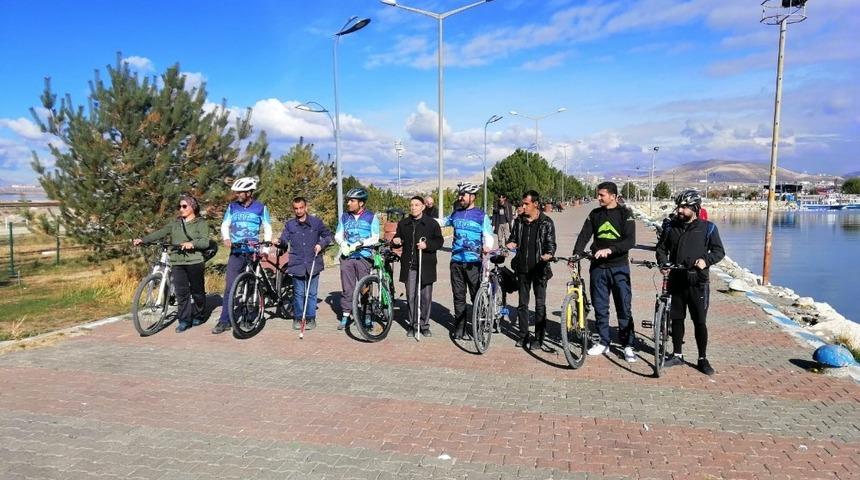 Engelliler i&ccedil;in pedal &ccedil;evirdiler