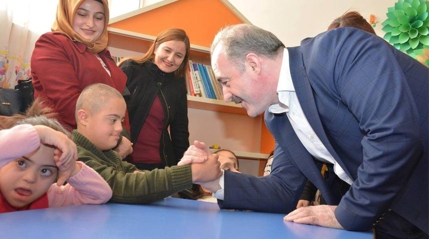 Başkan &Ouml;zg&ouml;k&ccedil;e&rsquo;den &lsquo;3 Aralık D&uuml;nya Engelliler G&uuml;n&uuml;&rsquo; mesajı