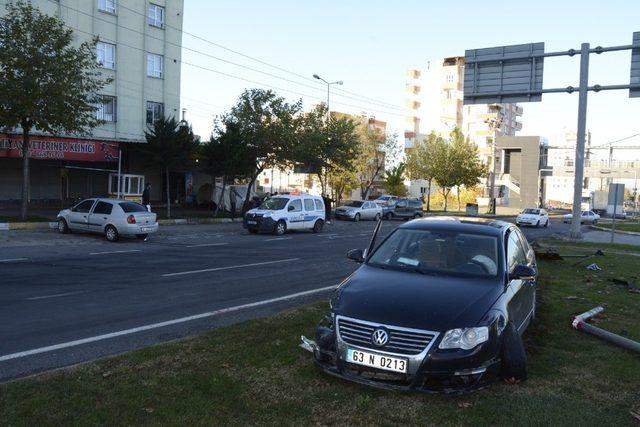 İki otomobil kafa kafaya çarpıştı: 7 yaralı