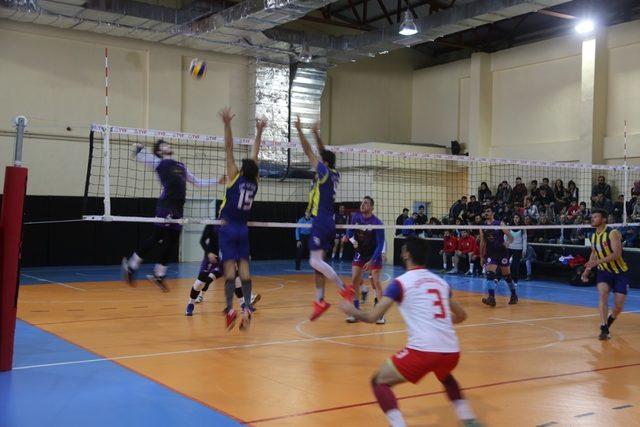 Cizre Belediyesi Erkek Voleybol Takımı başarıdan başarıya koşuyor