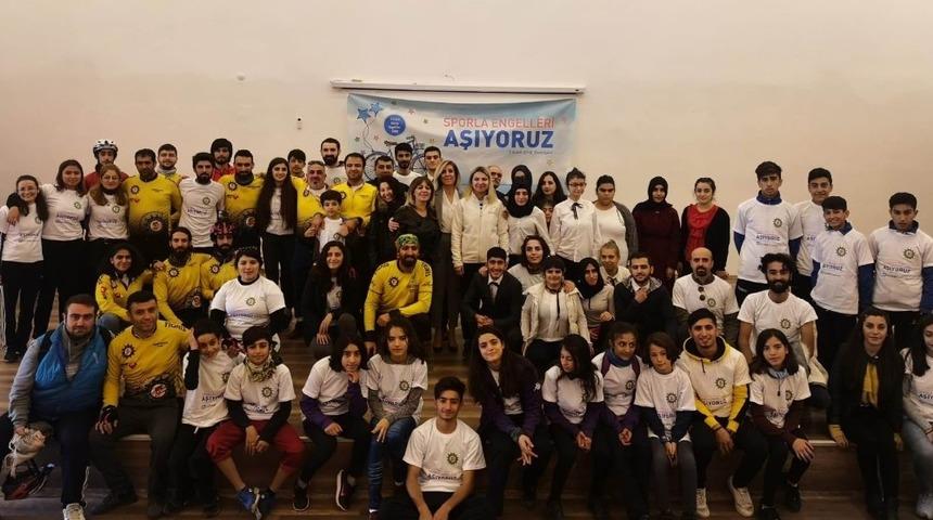 Engelliler i&ccedil;in pedal &ccedil;evirdiler