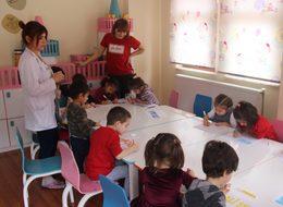 13 arkadaş, 1 yılda biriktirdiği parayla kreş açtı