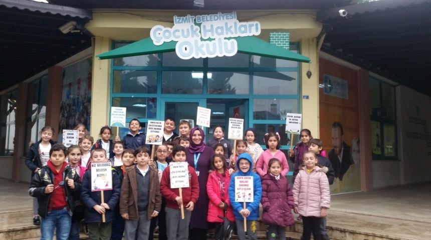 &Ccedil;ocuklar haklarını &ouml;ğreniyor