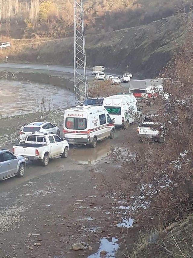 Kayalıklardan düşerek hayatını kaybetti