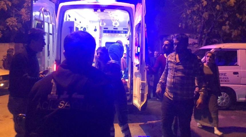 Motosiklet ile otomobil &ccedil;arpıştı: 2 Yaralı