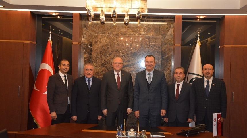 Ko&ccedil;er&rsquo;den sanayide değişim ve d&ouml;n&uuml;ş&uuml;m vurgusu