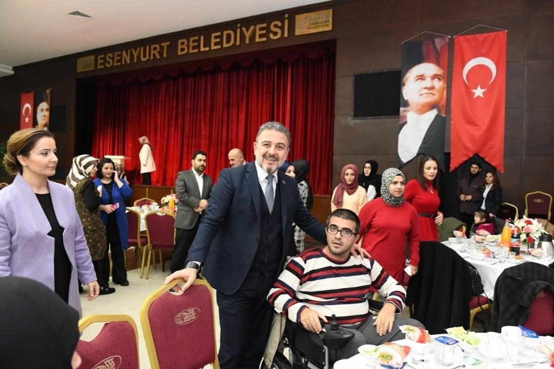 Başkan Alatepe: "Esenyurt&rsquo;ta engelleri kaldırıyoruz"