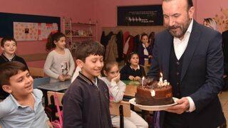 Okul panosuna en büyük hayalini yazmıştı... Belediye başkanı o hayali gerçeğe dönüştürdü!