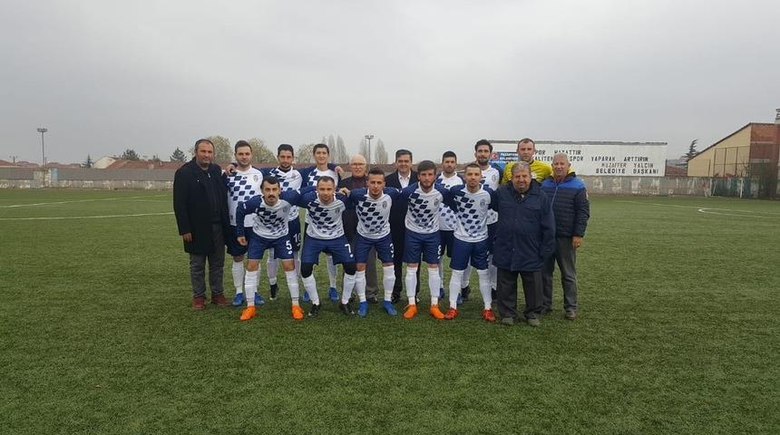 Pazaryerispor evinde rahat kazandı