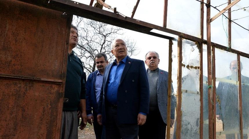 Kocamaz, Silifke&rsquo;de selden zarar g&ouml;ren &uuml;reticileri ziyaret etti