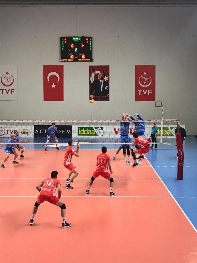 Palandöken Belediyespor liderliği sevdi