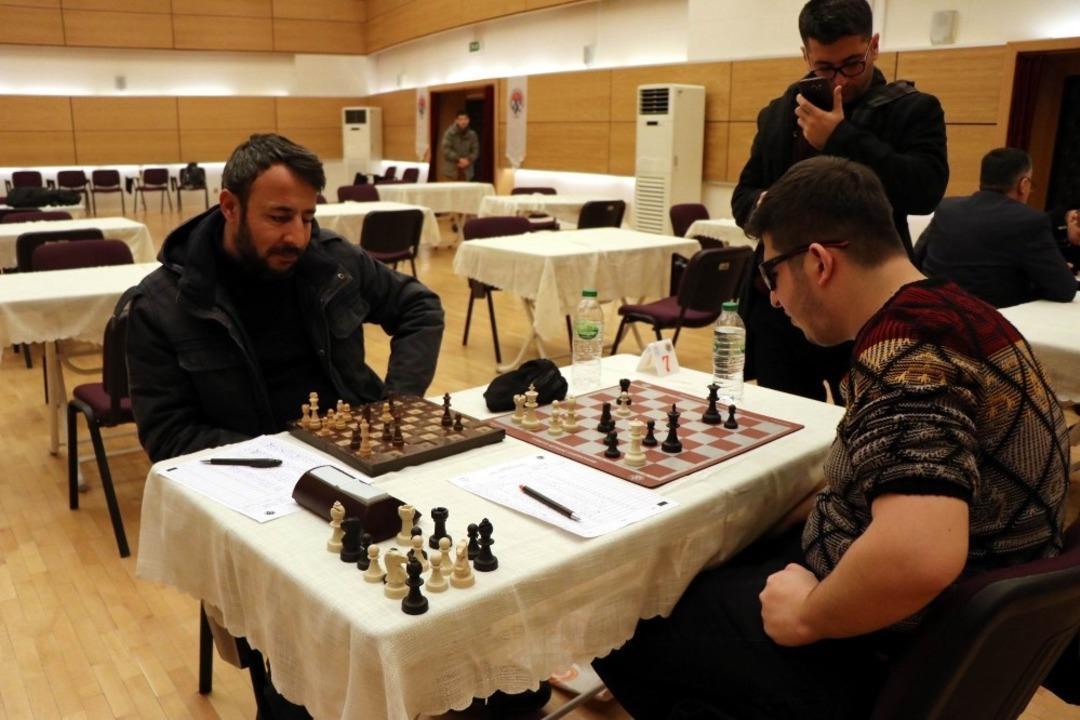 Bu turnuva g&ouml;rme engellilerin d&uuml;nyaya a&ccedil;ılan g&ouml;z&uuml; oldu