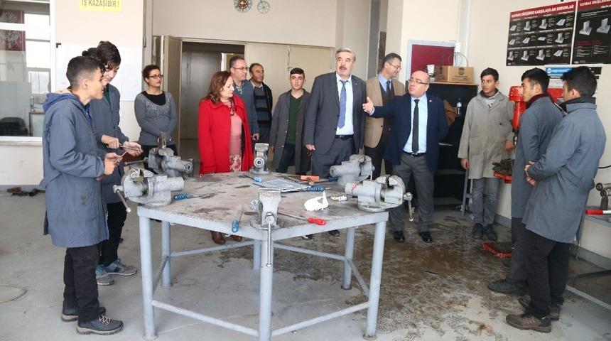 Kayseri &Uuml;niversitesi, İncesu OSB&rsquo;ye MYO Kurulması İ&ccedil;in &Ccedil;alışmalara Başladı